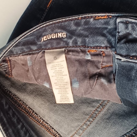 American Eagle Denim Jeans Size 6 Low Rise Skinny Leg Medium Wash Distressed - Picture 5 of 9